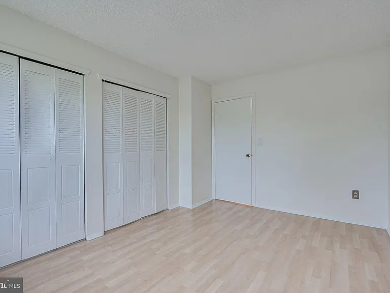 64 Taylor Dr — Photo 20