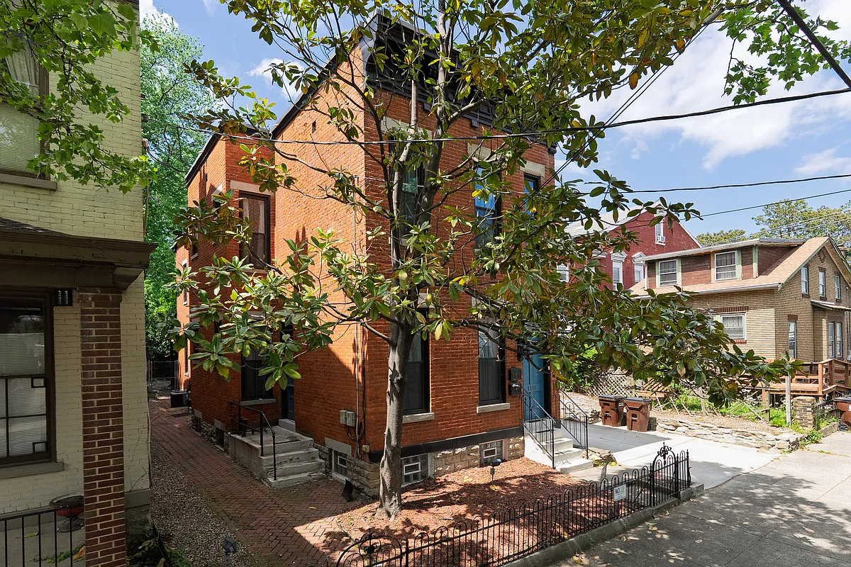 Building Photo - 1311 Greenup St