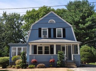 12 Hanscom Ave, Reading, MA 01867