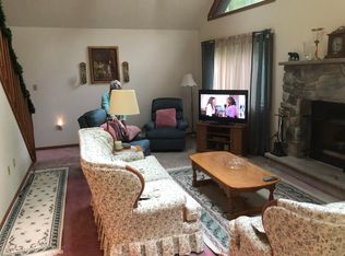 414 Quaker Ct, Pocono Lake, PA