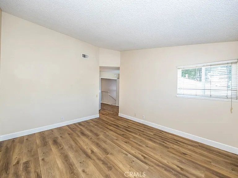 21 Ashbrook #102 — Photo 28