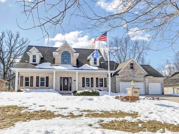 3144 Warm Springs Dr, Green Bay, WI 54311