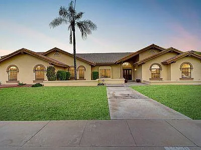 S Nassau, Mesa — Photo 1