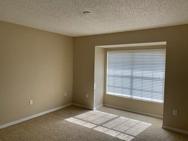 302 Lake Parsons Grn #204 — Photo 14