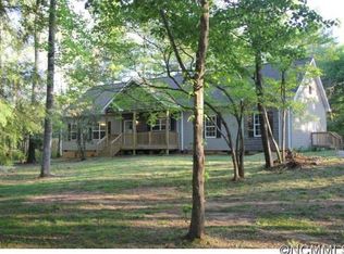727 Price Rd, Hendersonville, NC 28739