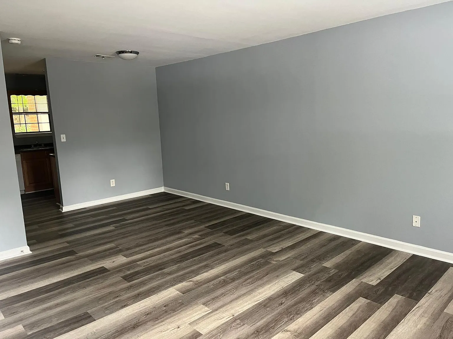 3743 Oakwood Hills Dr — Photo 3