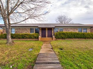 950 Meadowlark Cir, Granbury, TX 76049