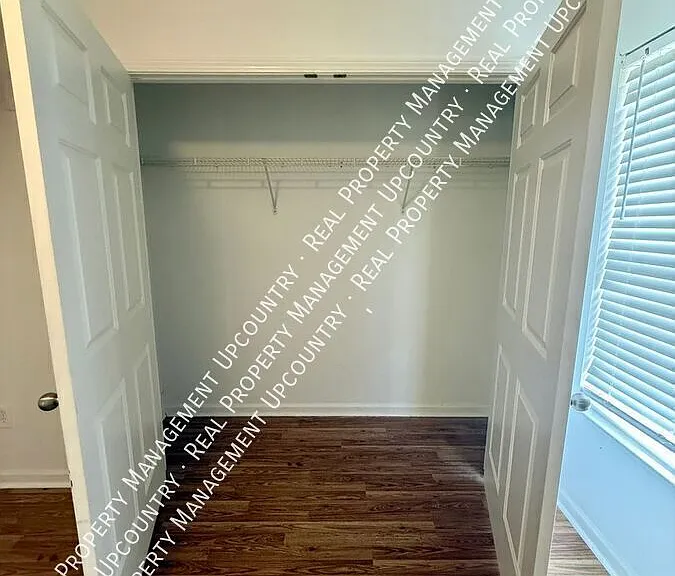 323 Wilmont St — Photo 8