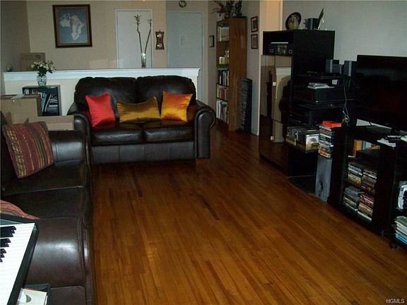 2nd image of 3215 Olinville Ave APT 5C