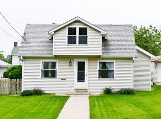 3821 N Ashton Ave, Peoria, IL 61614