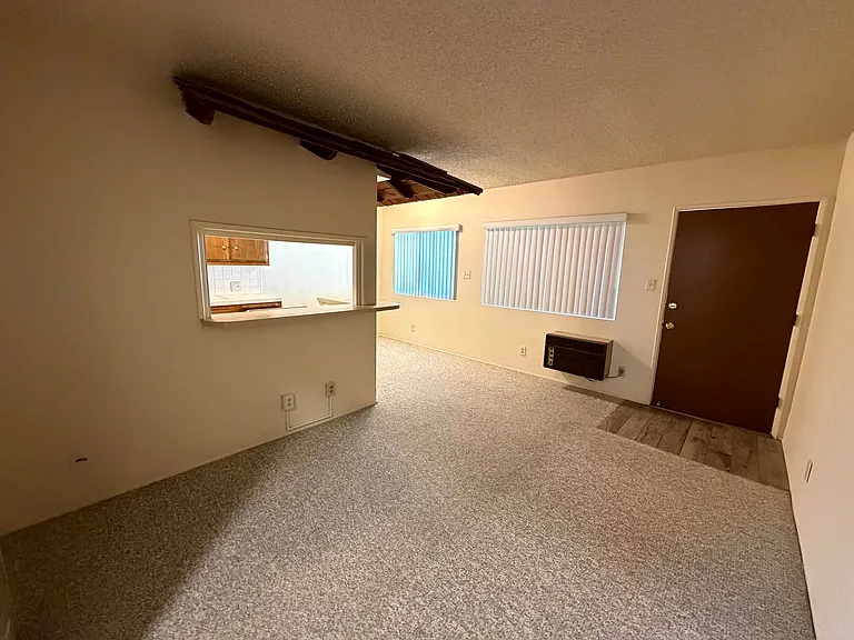 307 N Curtis Ave — Photo 8