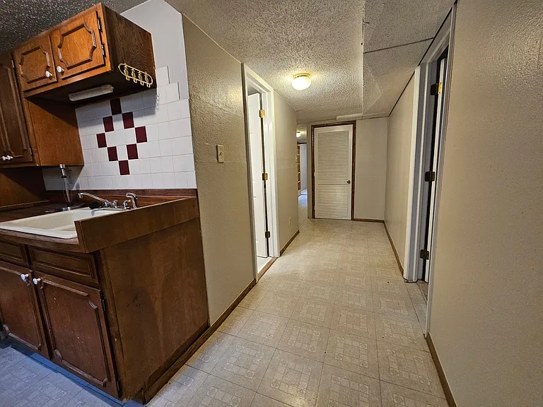 1875 S Linden Way — Photo 39