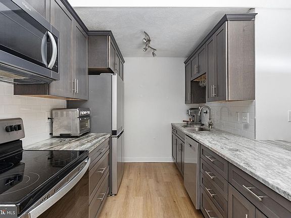 2nd image of 111 Tallwood Trl
