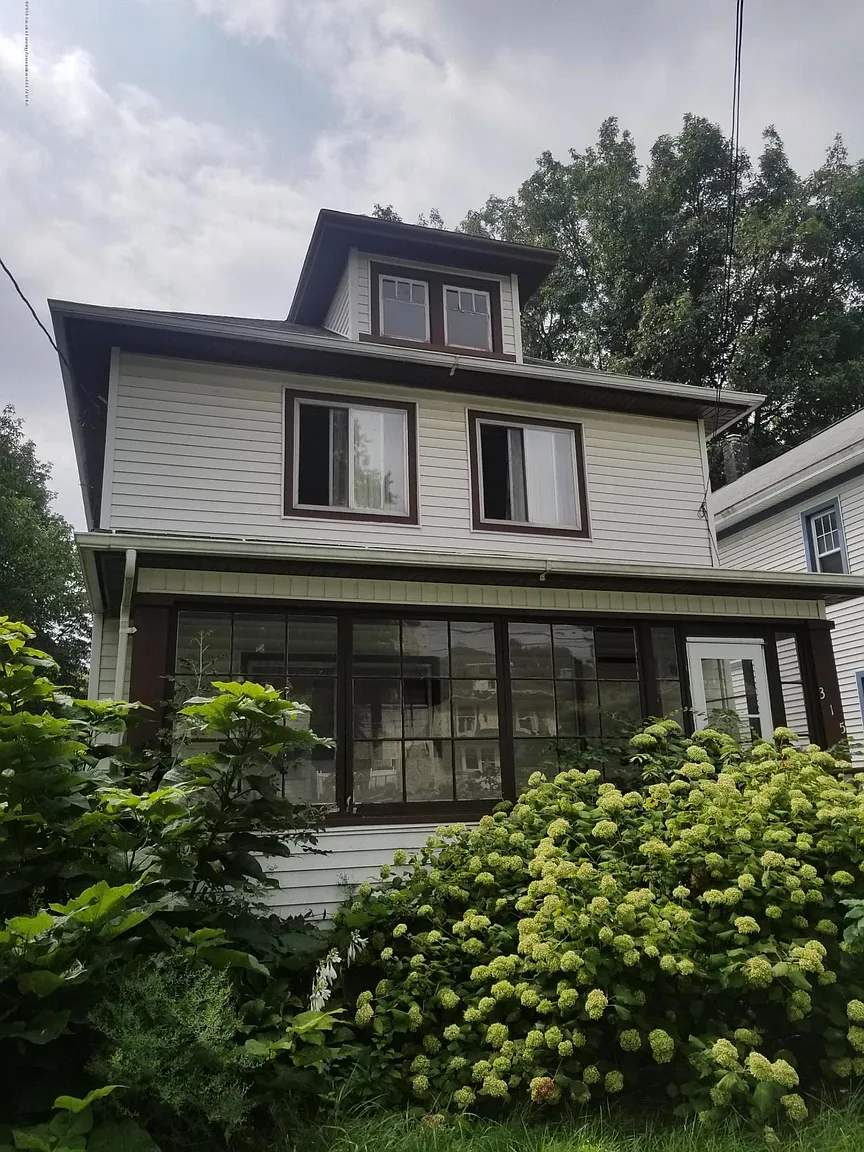 315 Smith Ave photo 1