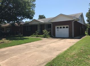 7424 E 2nd St, Tulsa, OK 74112