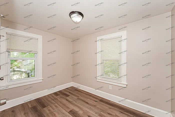805 Woodland Ave — Photo 12