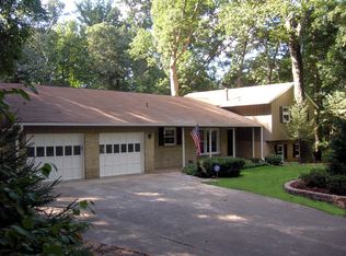 2641 Steeplechase Dr, Reston, VA 20191