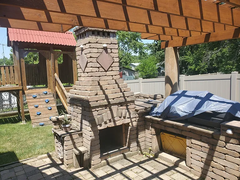 427 Justine Ave — Photo 31