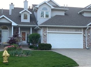 10648 Sharon Cir, Urbandale, IA 50322