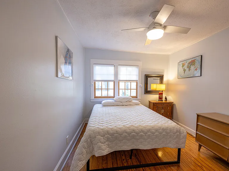 566 Newberry St SW — Photo 12