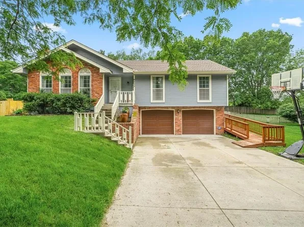 8222 N Marston Ave, Kansas City, MO 64151