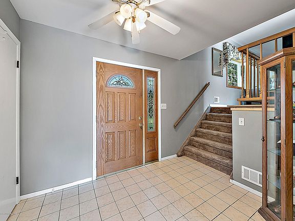 5th image of 545 Hardwood Dr