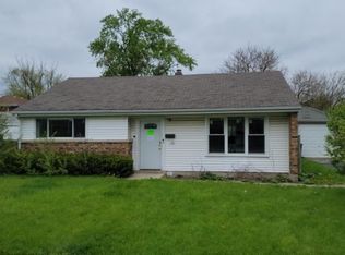 62 Sauk Trl, Park Forest, IL 60466