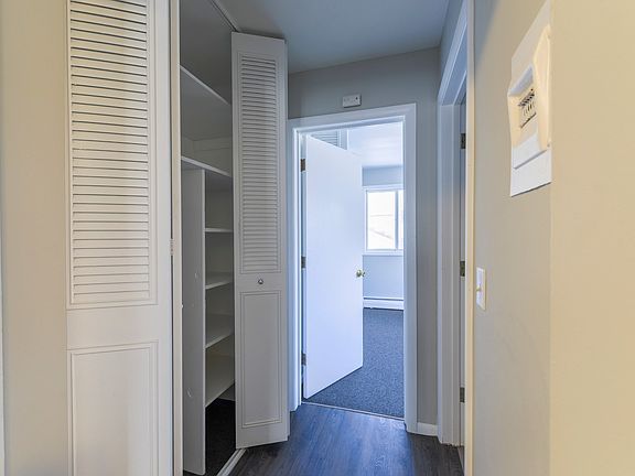 5th image of 1708 Glenwood Ave APT 7