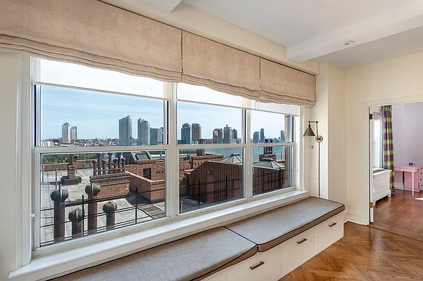 Rented by Compass | media 4
