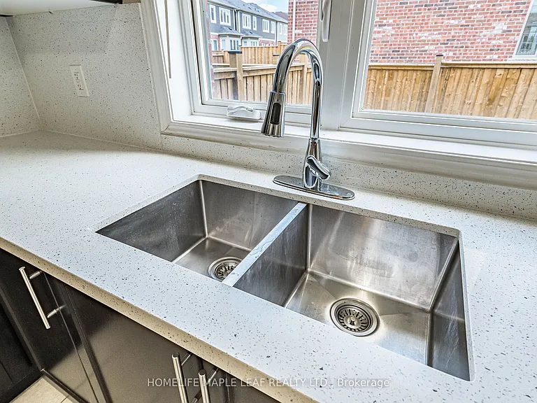 67 Benhurst Cres — Photo 21
