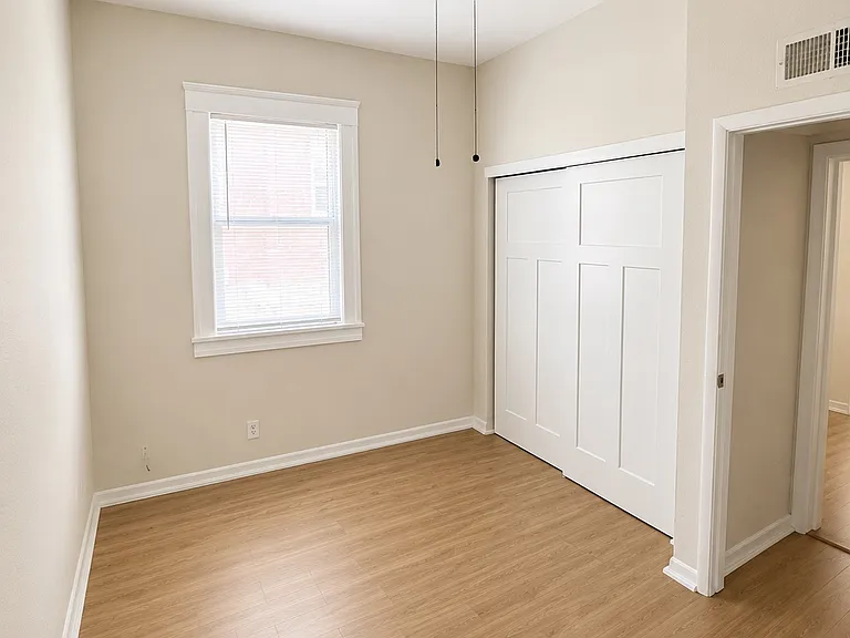 215 W Nevada Ave #A — Photo 8