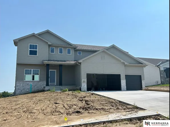 10903 Ranch Dr, Papillion, NE 68046