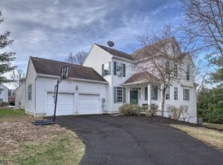 44 Liberty Ridge Rd, Basking Ridge, NJ 07920