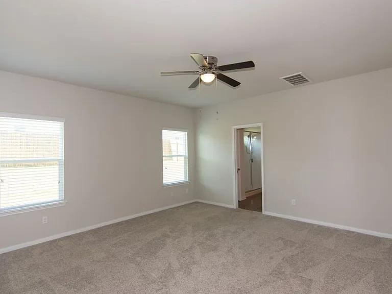 649 Donegal Ln — Photo 17