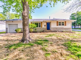 1545 E Crestview St, Springfield, MO 65804