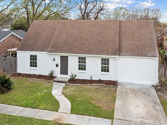 3rd image of 3729 E Louisiana State Dr