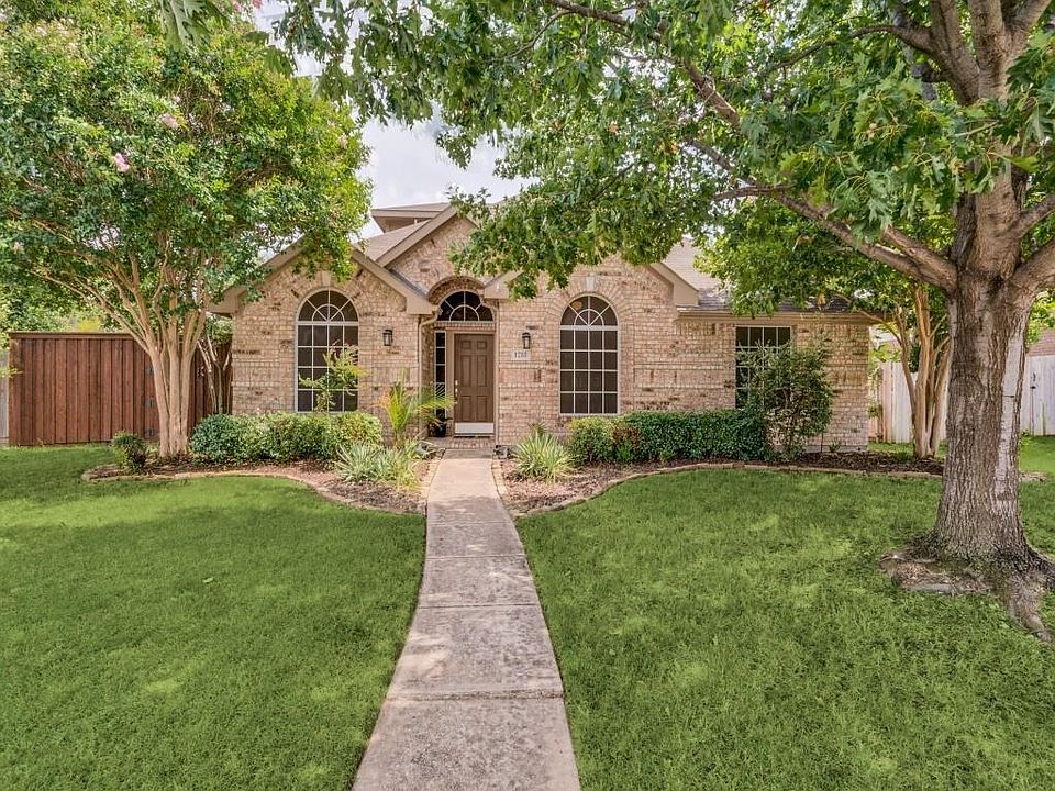 1st image of 1218 Royal Palm Ln