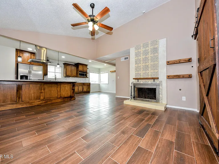 10348 Darin Rd — Photo 14