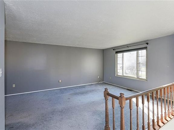 5th image of 3581 Falmouth Dr