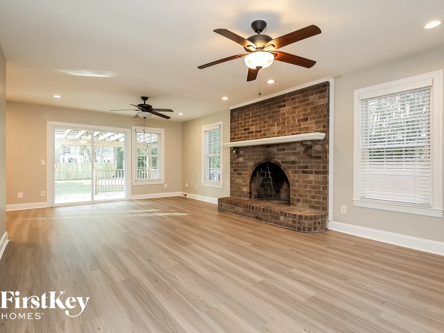 3 bed, 2.5 bath, 1985 sqft, $2,780 — Photo 3