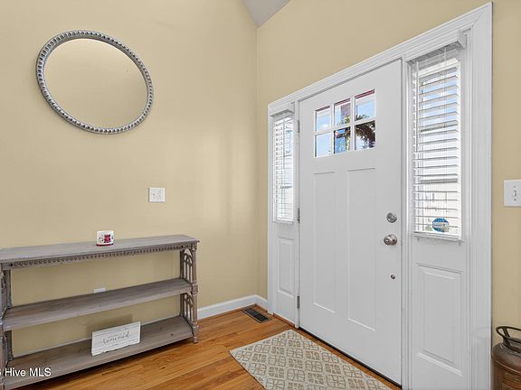 4th image of 3701 Trace Drive W