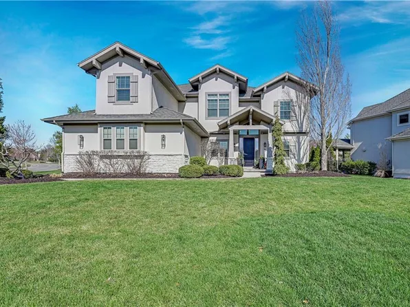 11212 W 164th St, Overland Park, KS 66221