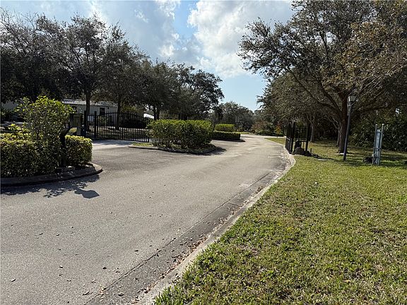 3rd image of 11311 Ganesh Way