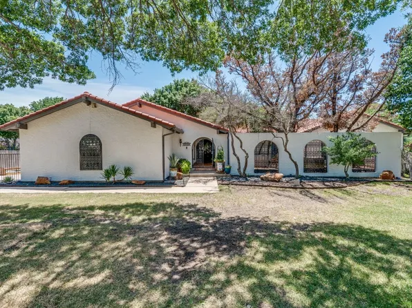 7801 Regatta Ct, Fort Worth, TX 76179