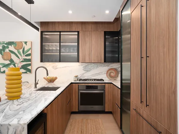 58 Dupont Street image 1 of 22