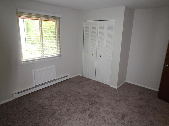 5th image of 131 Hilliard St #1-37