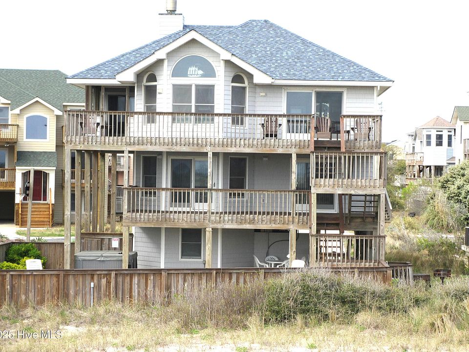 1st image of 721 Crown Point Circle