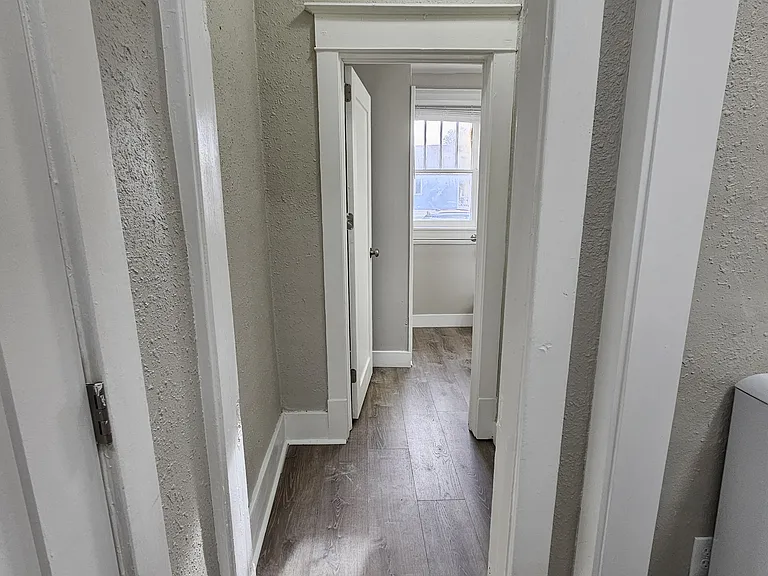 702 N 3rd St — Photo 23