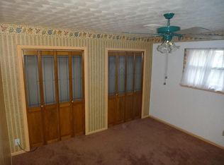 1202 Carmie St, Alvin, TX 77511