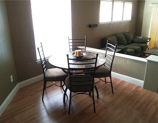 5th image of 482 N Pin Oak 200 Pl